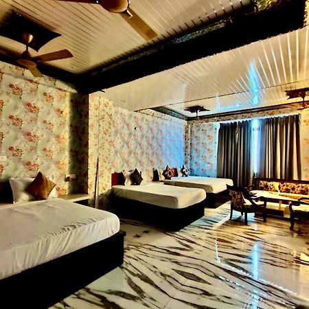 Hotel Vinayak Plaza Varanasi Exterior foto